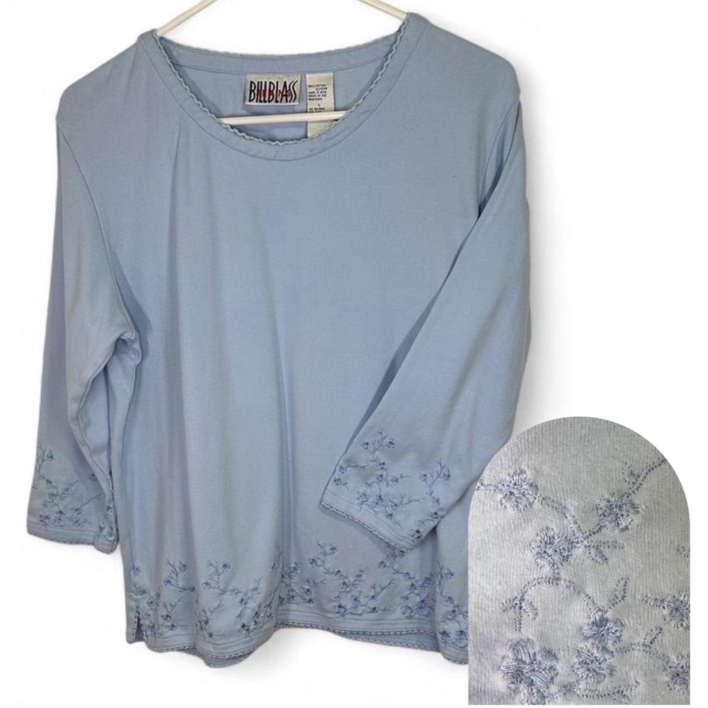 Vintage 90s Bill Blass Light Blue 3/4 Sleeve Top with Embroidery - Size L
